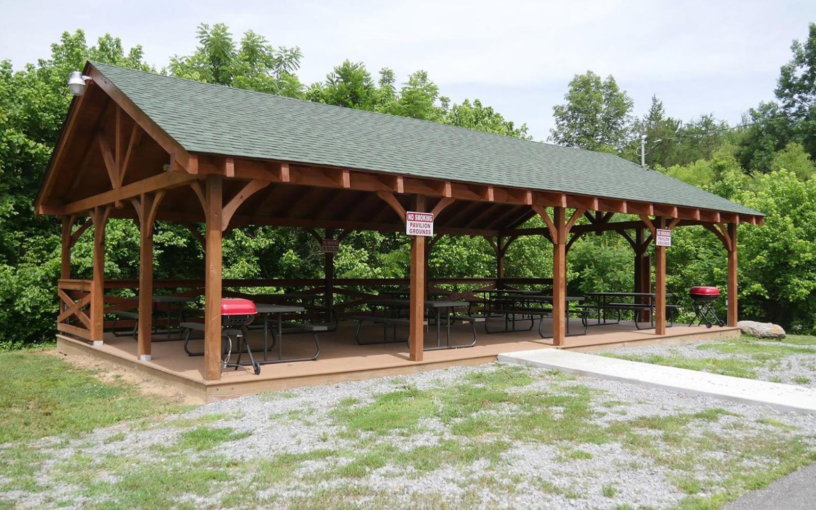 Pioneer Place Sevierville Exterior photo